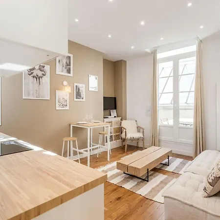 V2g Vivid Near Of Palais Royal 2 Br Parigi